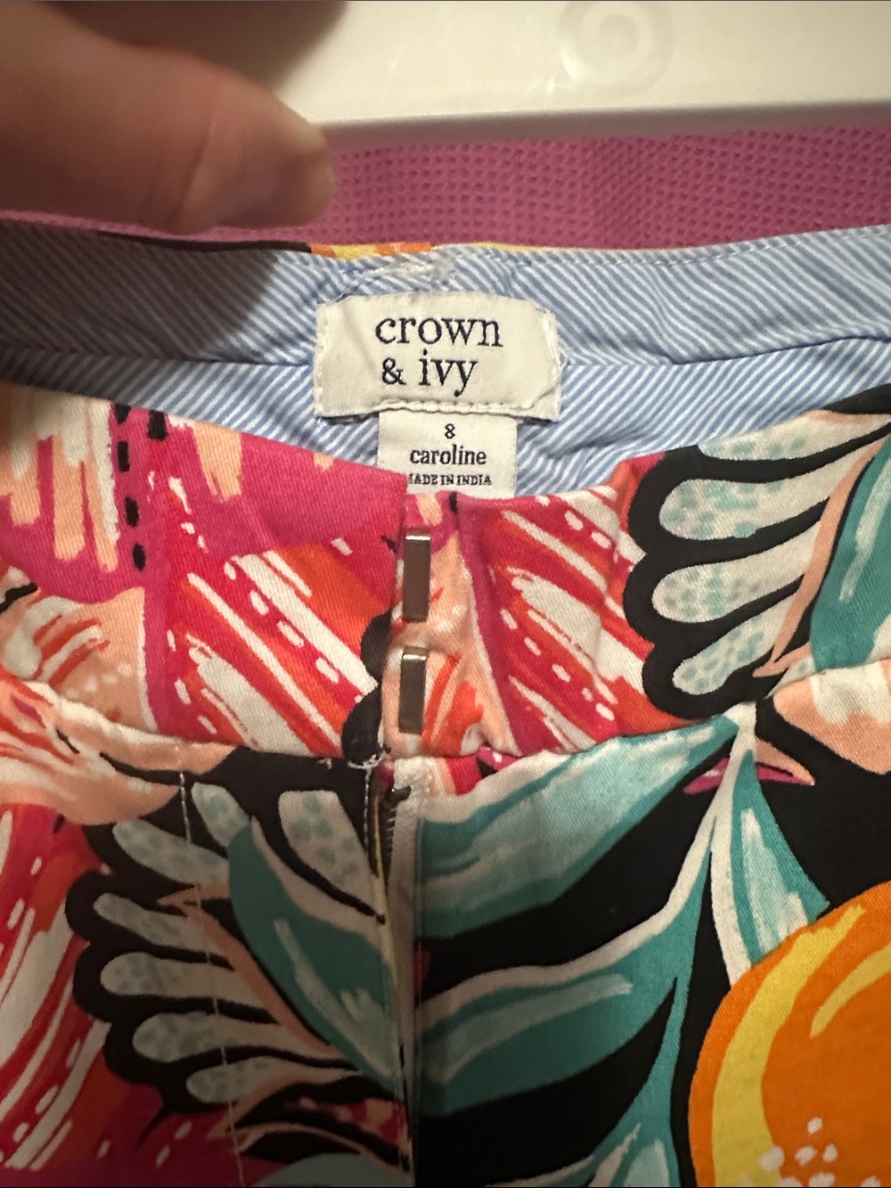 crown & ivy Black Multi Tropical Citrus Print Shorts size 8 nwt - Picture 2 of 4